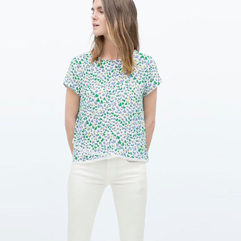 Donated🎀 EUC ZARA TRF Print Blouse Size XS
